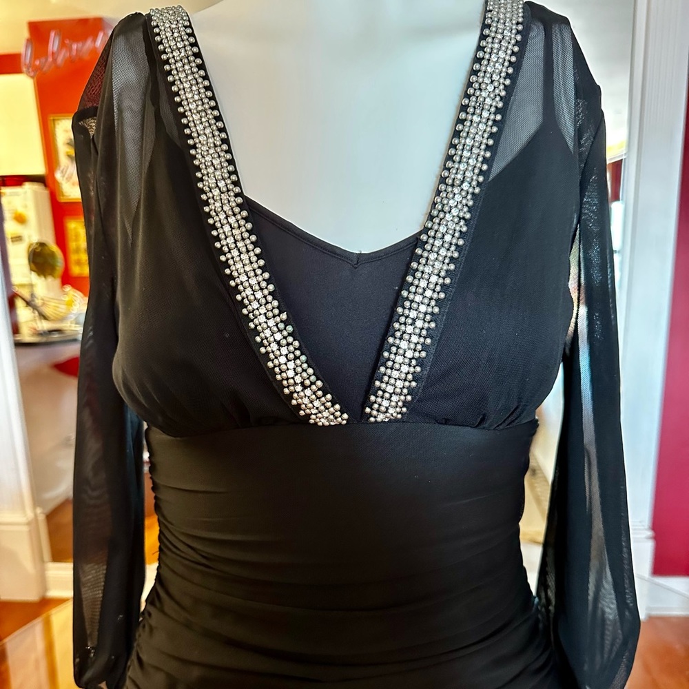 BEBE LONG SLEEVE BLACK TOP